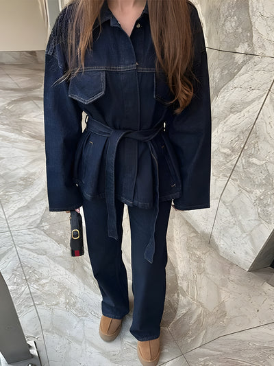 Ikonischer Denim-Anzug