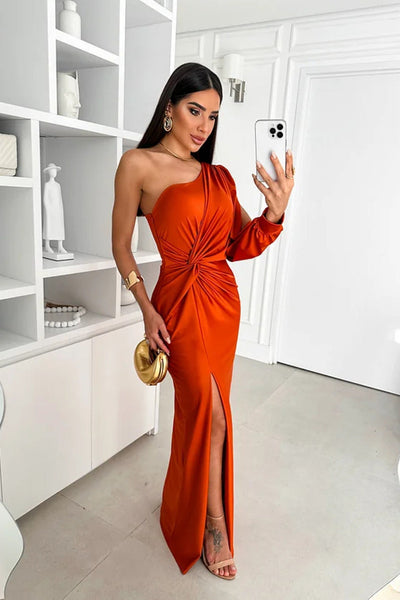 Araceli | Satiniertes Kleid mit einem Ärmel