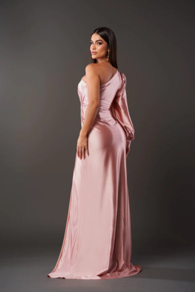 Araceli | Satiniertes Kleid mit einem Ärmel