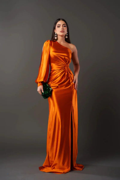 Araceli | Satiniertes Kleid mit einem Ärmel